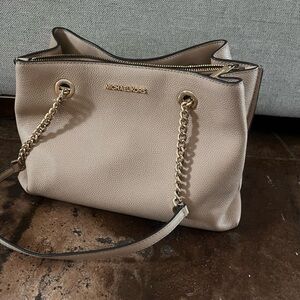 Michael Kors Tan Leather Shoulder Bag with Gold Chain